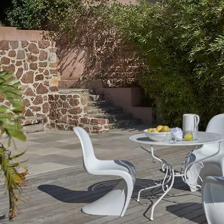 La Rhyolite Villa *