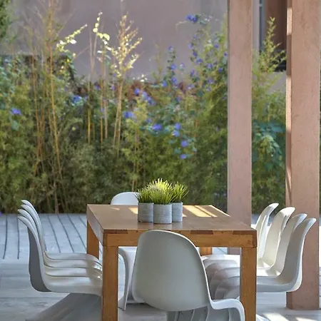 La Rhyolite Villa *